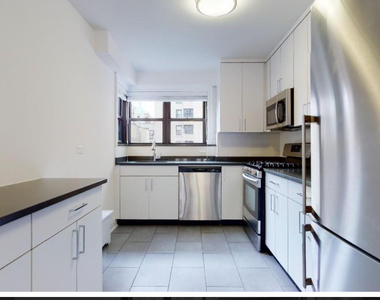 East 89th Street - Photo Thumbnail 2