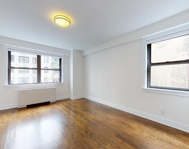 East 89th Street - Photo Thumbnail 6