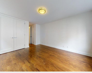 East 89th Street - Photo Thumbnail 5