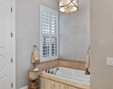 248 Maison Court - Photo Thumbnail 23