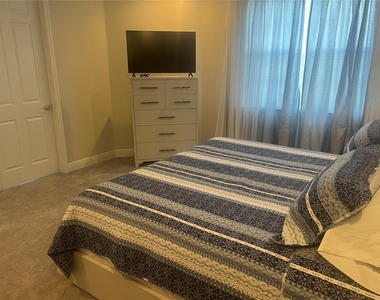 10420 Coral Landings Lane - Photo Thumbnail 10