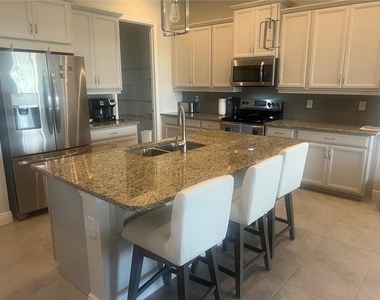 10420 Coral Landings Lane - Photo Thumbnail 5