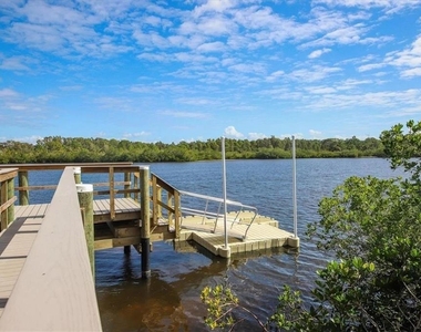 10420 Coral Landings Lane - Photo Thumbnail 4