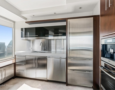 150 W 56th St - Photo Thumbnail 5