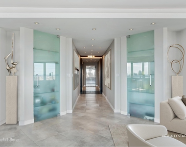 150 W 56th St - Photo Thumbnail 3