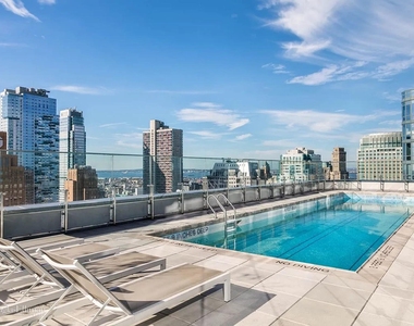 309 Gold St - Photo Thumbnail 0