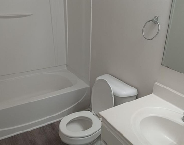 755 Crestwell Circle Sw - Photo Thumbnail 18