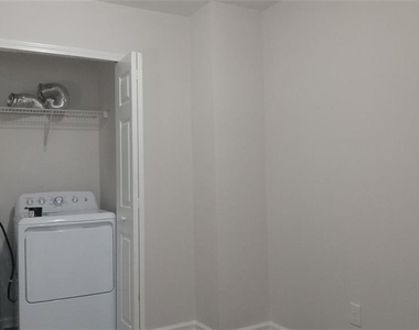 755 Crestwell Circle Sw - Photo Thumbnail 19