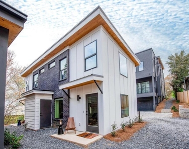 542 Boulevard Place Ne - Photo Thumbnail 25