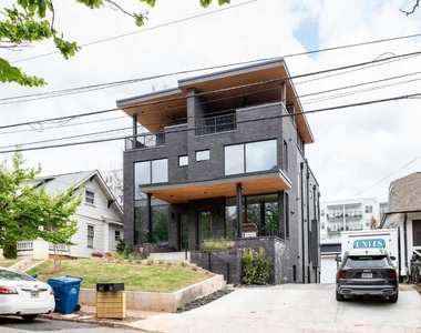 542 Boulevard Place Ne - Photo Thumbnail 22