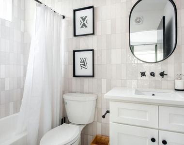 542 Boulevard Place Ne - Photo Thumbnail 12