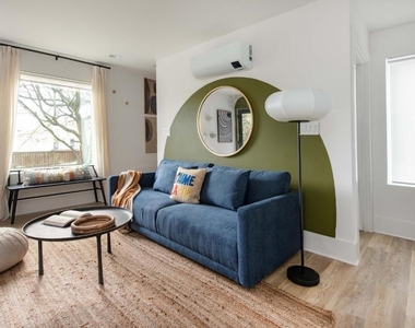 542 Boulevard Place Ne - Photo Thumbnail 14