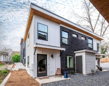 542 Boulevard Place Ne - Photo Thumbnail 29