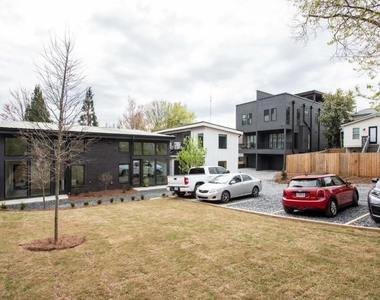 542 Boulevard Place Ne - Photo Thumbnail 23