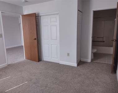 664 Town Bank Rd - Photo Thumbnail 9
