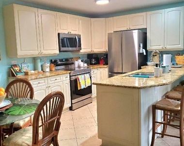 8751 Live Oak Court - Photo Thumbnail 9