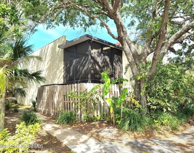 8751 Live Oak Court - Photo Thumbnail 24