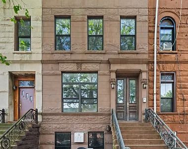 456 Quincy Street - Photo Thumbnail 7