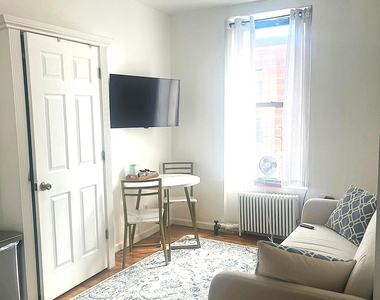 July 1st Move In - East Village East 6th St/Ave D - Photo Thumbnail 7