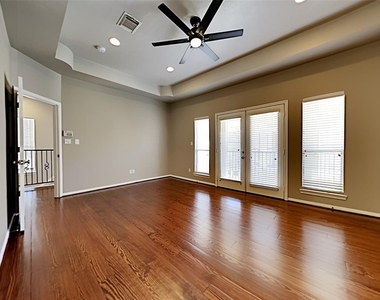 1304 Dart Street - Photo Thumbnail 8