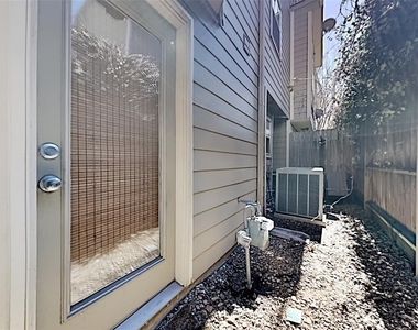 1304 Dart Street - Photo Thumbnail 15