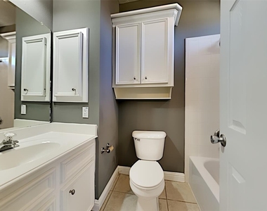 1304 Dart Street - Photo Thumbnail 12