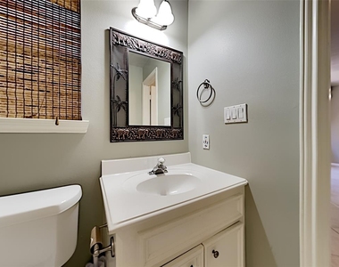 1304 Dart Street - Photo Thumbnail 13