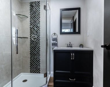 101 N Rose St - Photo Thumbnail 7