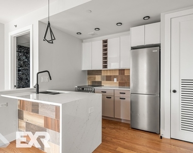 2112 Avenue P - Photo Thumbnail 3