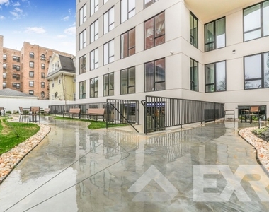 2112 Avenue P - Photo Thumbnail 14