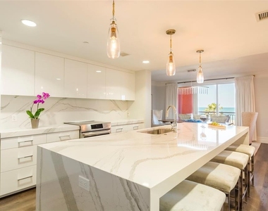 301 S Gulfview Boulevard - Photo Thumbnail 8