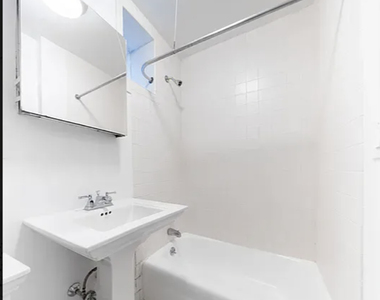 201 West 11th Street - Photo Thumbnail 4