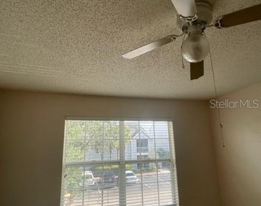 1221 Bermuda Lakes Lane - Photo Thumbnail 9