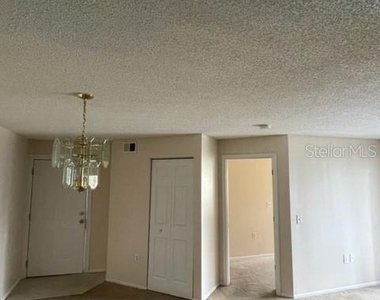 1221 Bermuda Lakes Lane - Photo Thumbnail 5