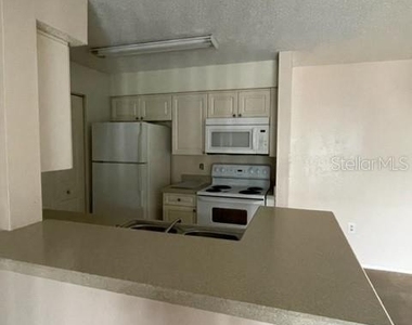 1221 Bermuda Lakes Lane - Photo Thumbnail 3