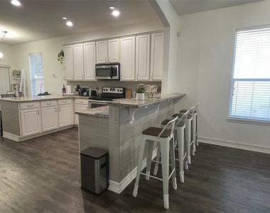 6941 Beargrass Road - Photo Thumbnail 4