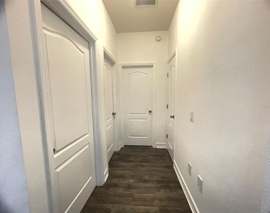 6941 Beargrass Road - Photo Thumbnail 9