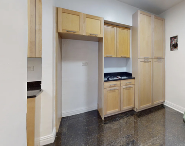 East 56th Street - Photo Thumbnail 5