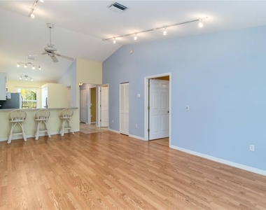 642 N Jefferson Avenue - Photo Thumbnail 7
