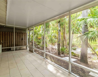 642 N Jefferson Avenue - Photo Thumbnail 27