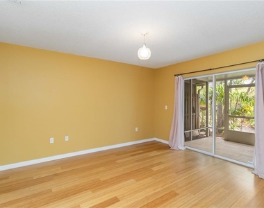 642 N Jefferson Avenue - Photo Thumbnail 18