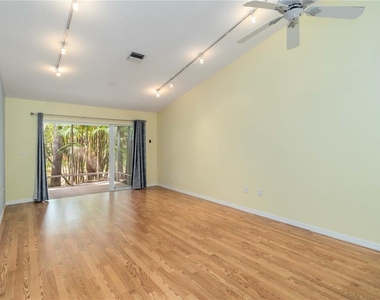 642 N Jefferson Avenue - Photo Thumbnail 1