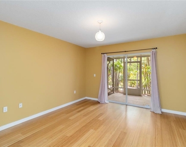 642 N Jefferson Avenue - Photo Thumbnail 21