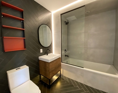 824 Lexington Avenue - Photo Thumbnail 5