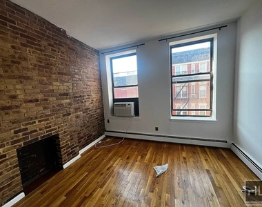 Sullivan Street - Photo Thumbnail 0