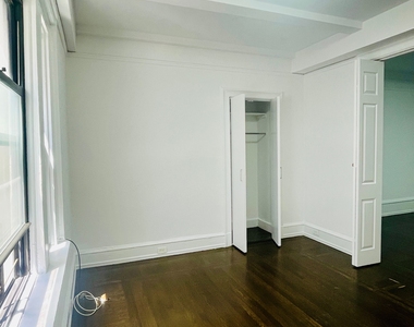 140 West 55th Street - Photo Thumbnail 6