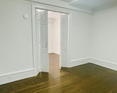 140 West 55th Street - Photo Thumbnail 3