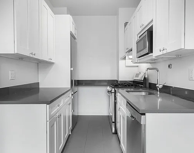 12 East 86th Street - Photo Thumbnail 7
