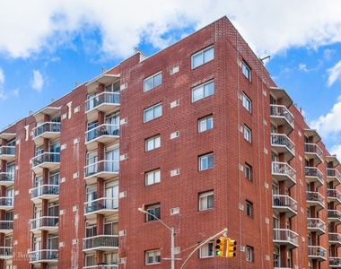 184 Thompson St - Photo Thumbnail 7