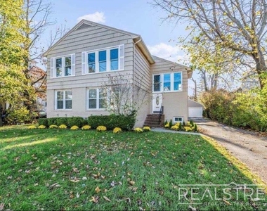 41 Spruce St - Photo Thumbnail 0